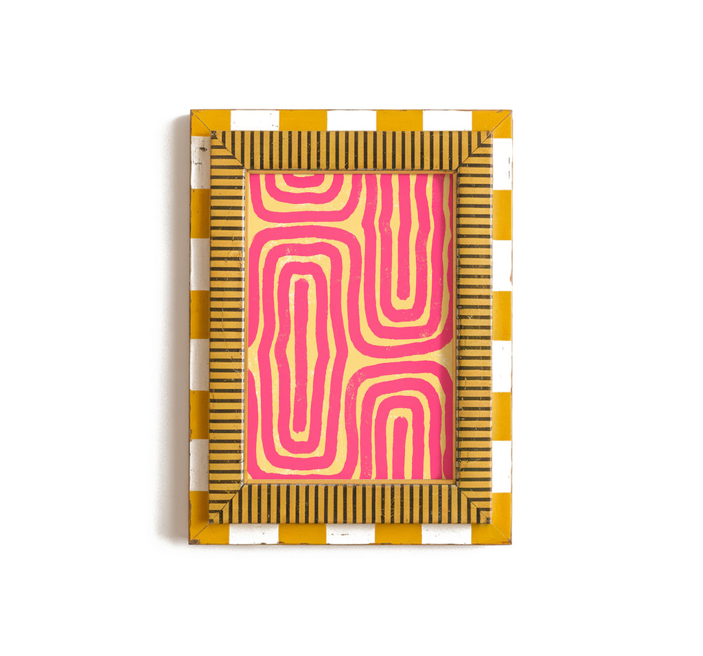 Wavy Pattern Print